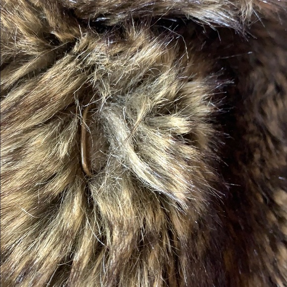 Faux Fur Vest Size Small - Picture 5 of 8